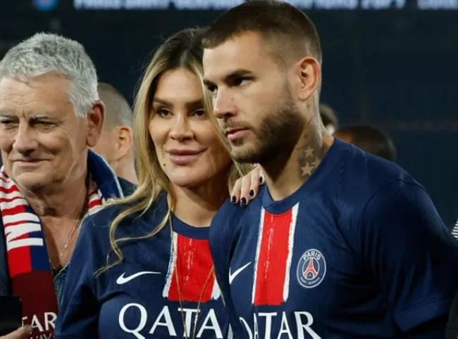 Biểu tượng trò chuyện trực tuyến 24/7 của fcb8